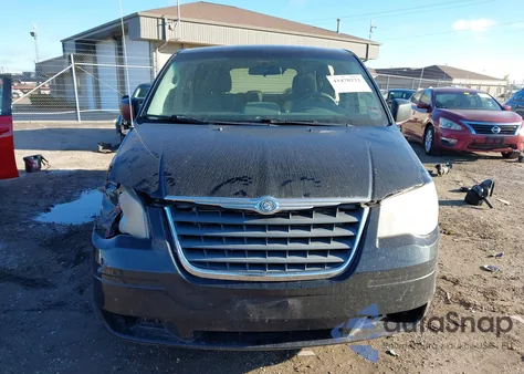 2010 Chrysler Town & Country New Lx from USA, damaged, VIN 2A4RR2D19AR456396